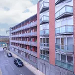 Appartamento Couple's Escape With Balcony-heart Of Centre - Pass The Keys Leeds (West Yorkshire)