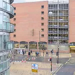 Appartamento Couple's Escape With Balcony-heart Of Centre - Pass The Keys