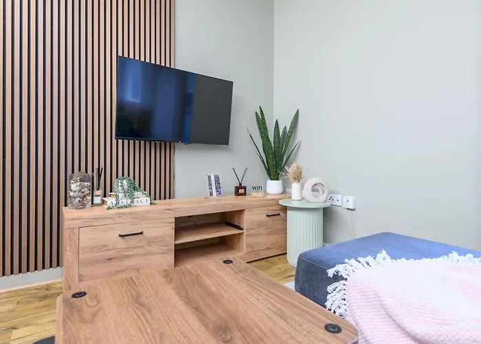 Apartman Couple's Escape With Balcony-heart Of Centre - Pass The Keys Leeds