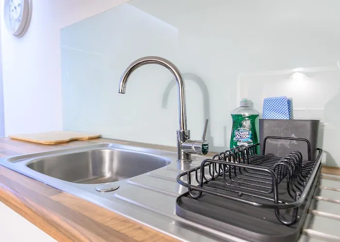 Apartman Couple's Escape With Balcony-heart Of Centre - Pass The Keys Leeds