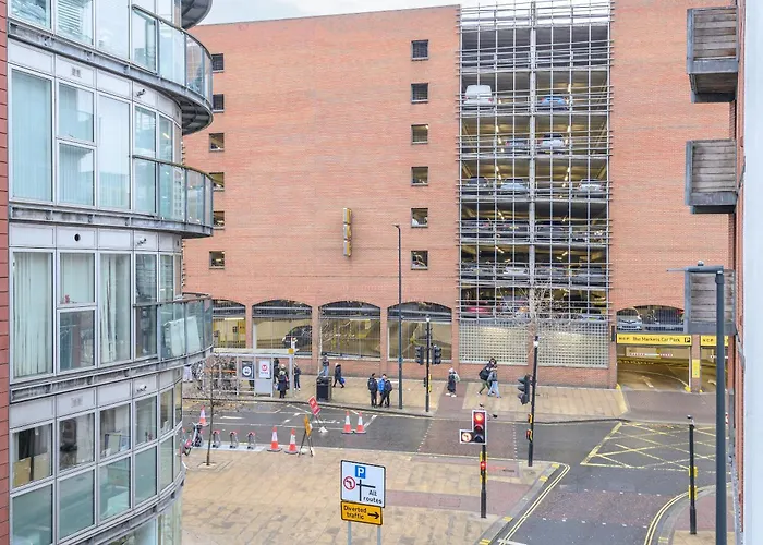 Apartman Couple's Escape With Balcony-heart Of Centre - Pass The Keys