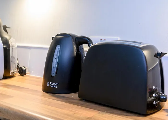 Couple's Escape With Balcony-heart Of Centre - Pass The Keys Apartment